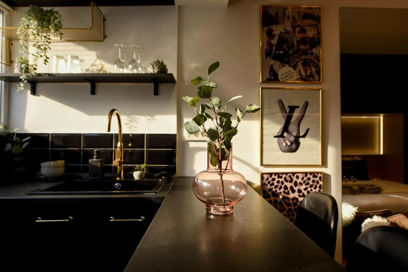 Calea Victoriei Elegance - Modern Studio Bucharest