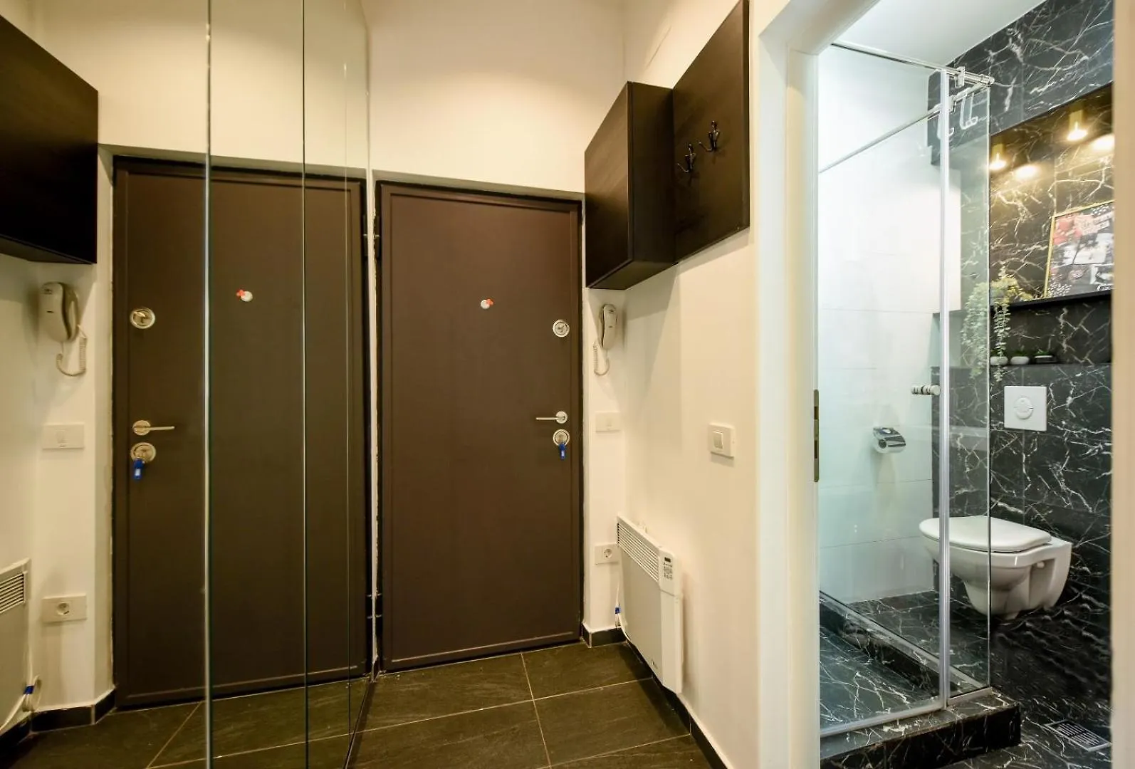 Calea Victoriei Elegance - Modern Studio Bucharest Apartment